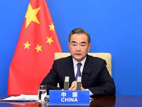 在第十届东亚峰会外长会上的发言